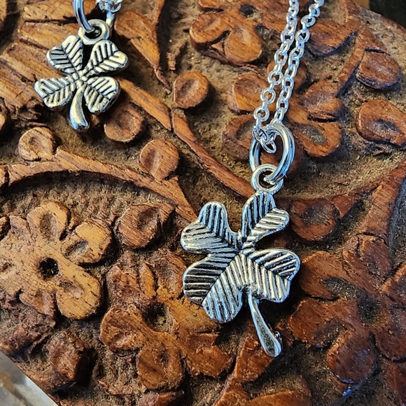 Dainty 4 Leaf Clover 925 Silver Necklace St Patricks Day Irish Shamrock Pendant - Picture 11 of 16